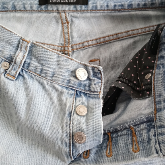 London button-fly boot cut jeans. Very good condition. - Picture 5 of 6